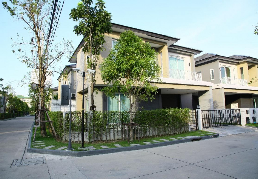 For Sale and Rent Bangkok House AP The City Sanphawut BTS Bang Na Bang Na BRE11331