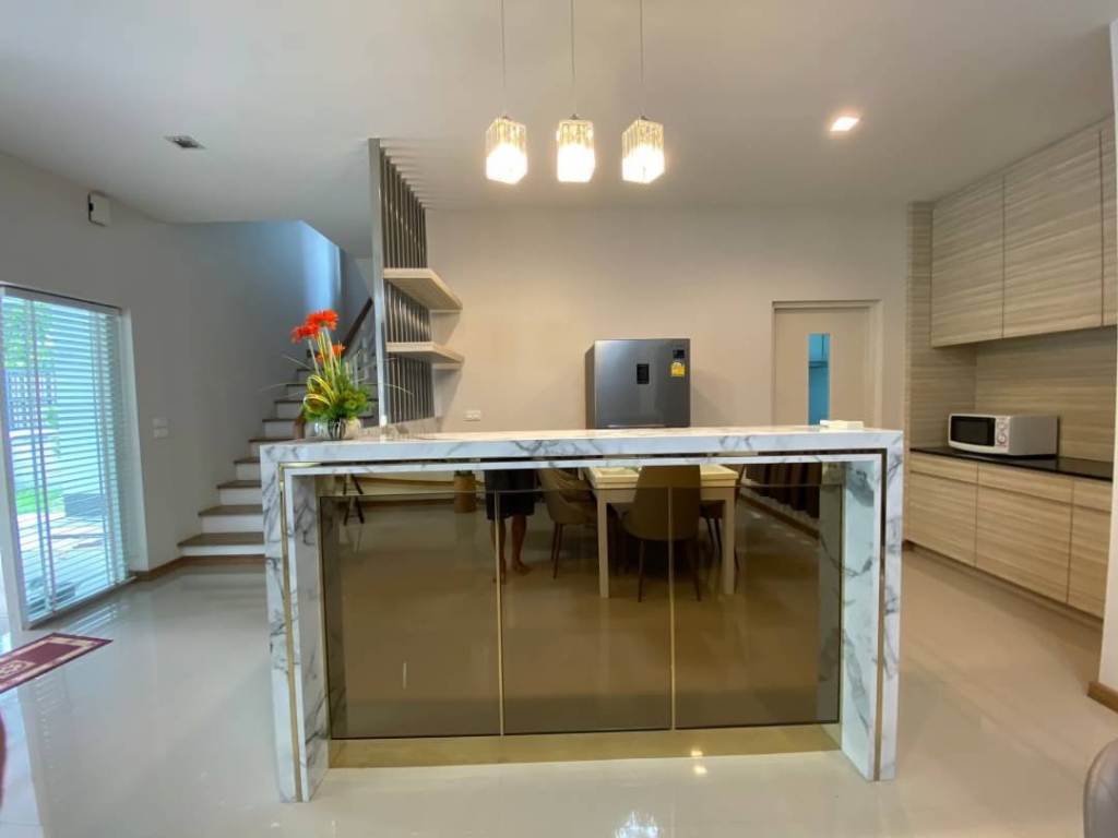 ขายและให้เช่า บ้านเดี่ยว Casa Premium อ่อนนุช-วงแหวน ถนนกาญจนาภิเษก ประเวศ กรุงเทพมหานคร BRE14601