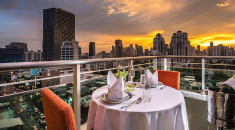 akyra_thonglor_bangkok_private_dining_romantic_balcony_city_view_4