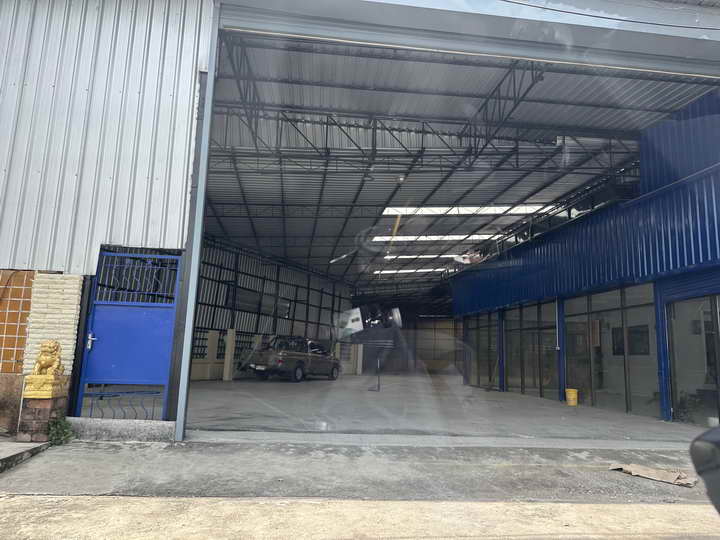 For Rent Nonthaburi Warehouse - Showroom Tiwanon Road Pak Kret BRE21668