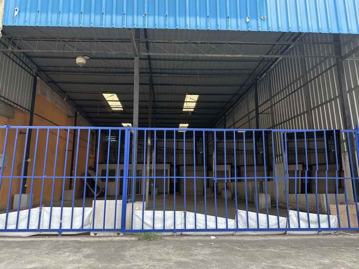 For Rent Nonthaburi Warehouse - Showroom Tiwanon Road Pak Kret BRE21668