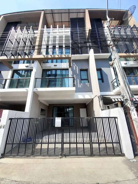 Bangkok Town House Bless Town Sukhumvit 50 Sukhumvit 50 BTS On Nut BRE23573