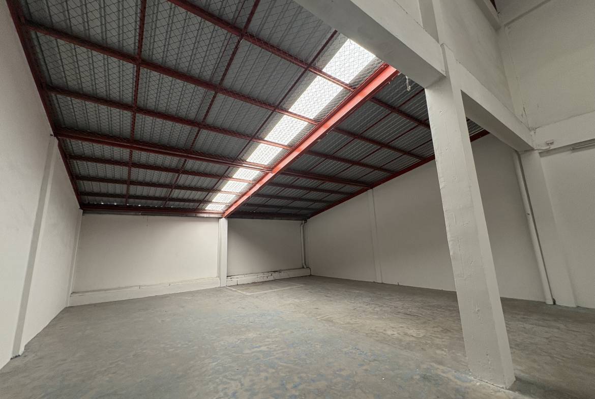 1CEA40C1-E600-49DF-B874-2E9BDF93A958