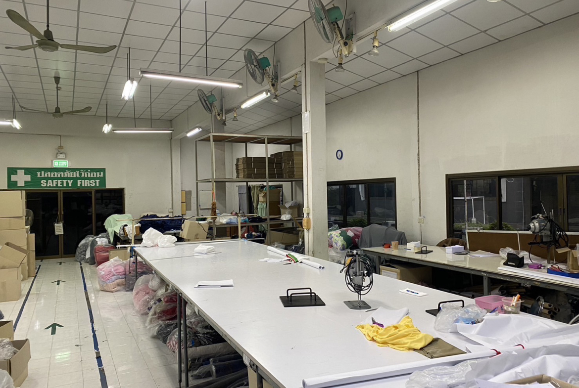 2D8B9725-4BFF-4927-8EE4-3C8E4EE24E72