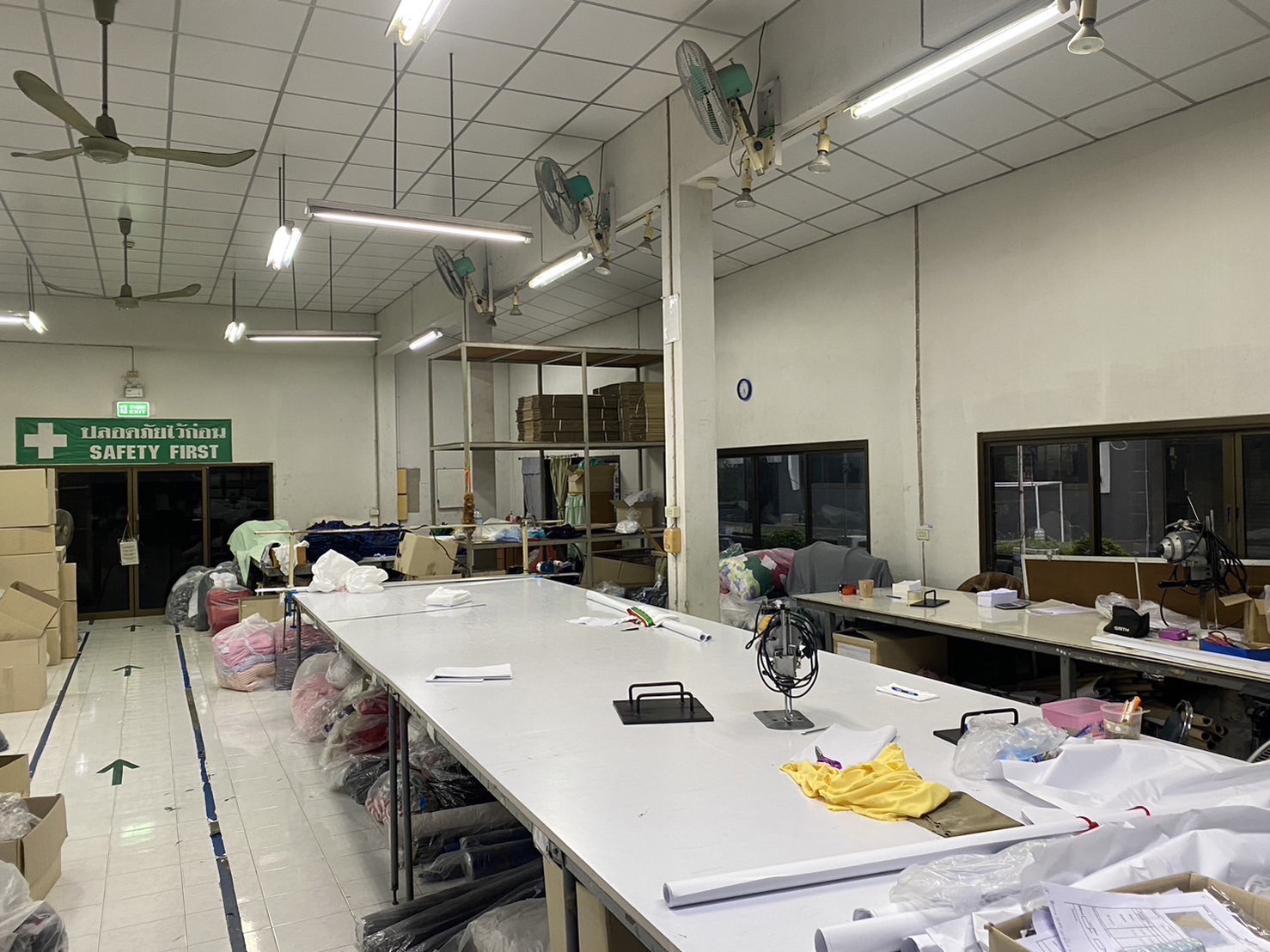 2D8B9725-4BFF-4927-8EE4-3C8E4EE24E72