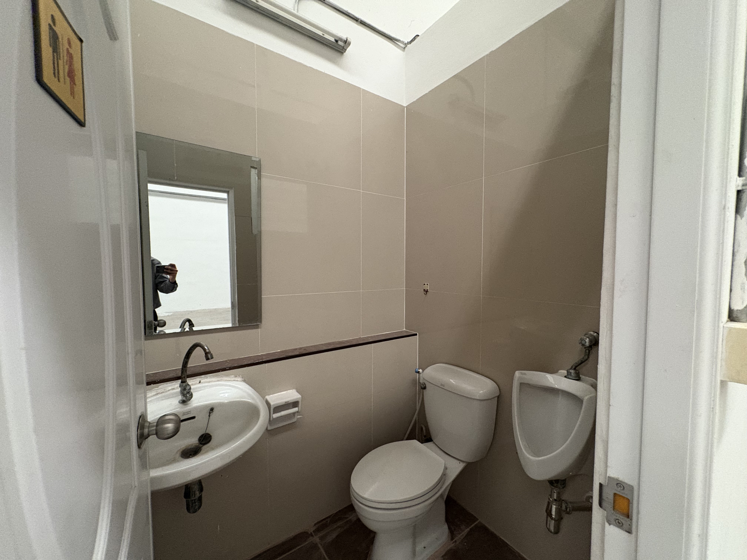 385E43BB-BBE8-4DC6-8337-BB38FFFDD659