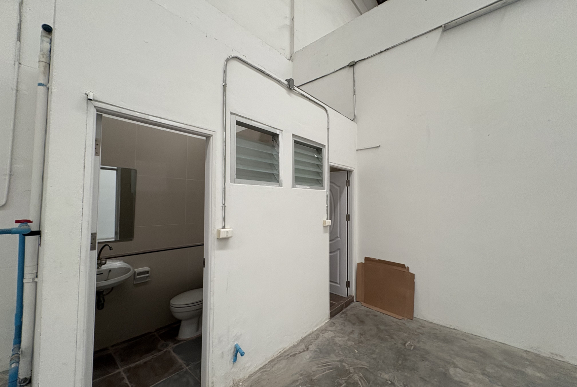 4FDD048D-69A2-4A1B-BCE5-44195F719FD7