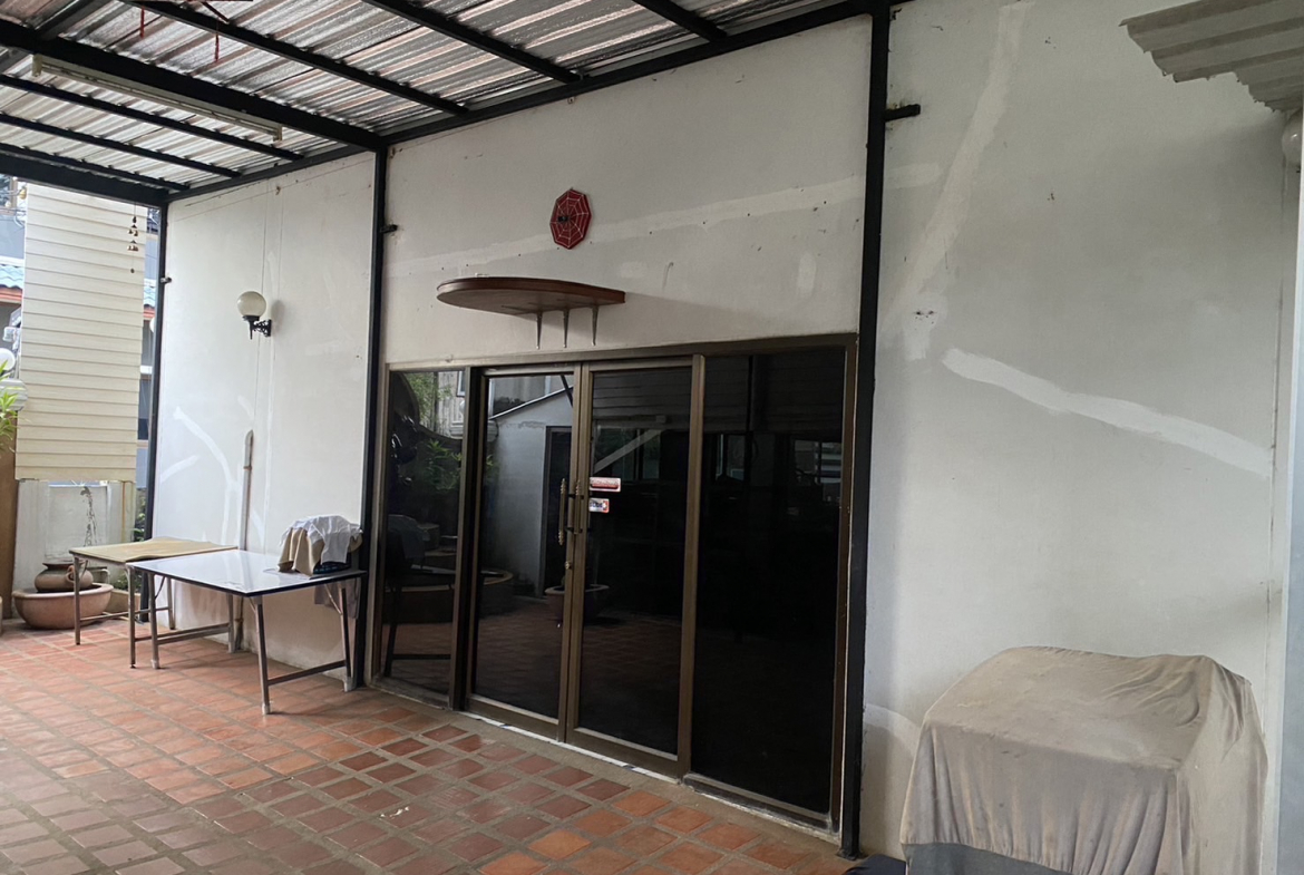 861B7E70-DAF8-4E08-9535-A7821E3544F4