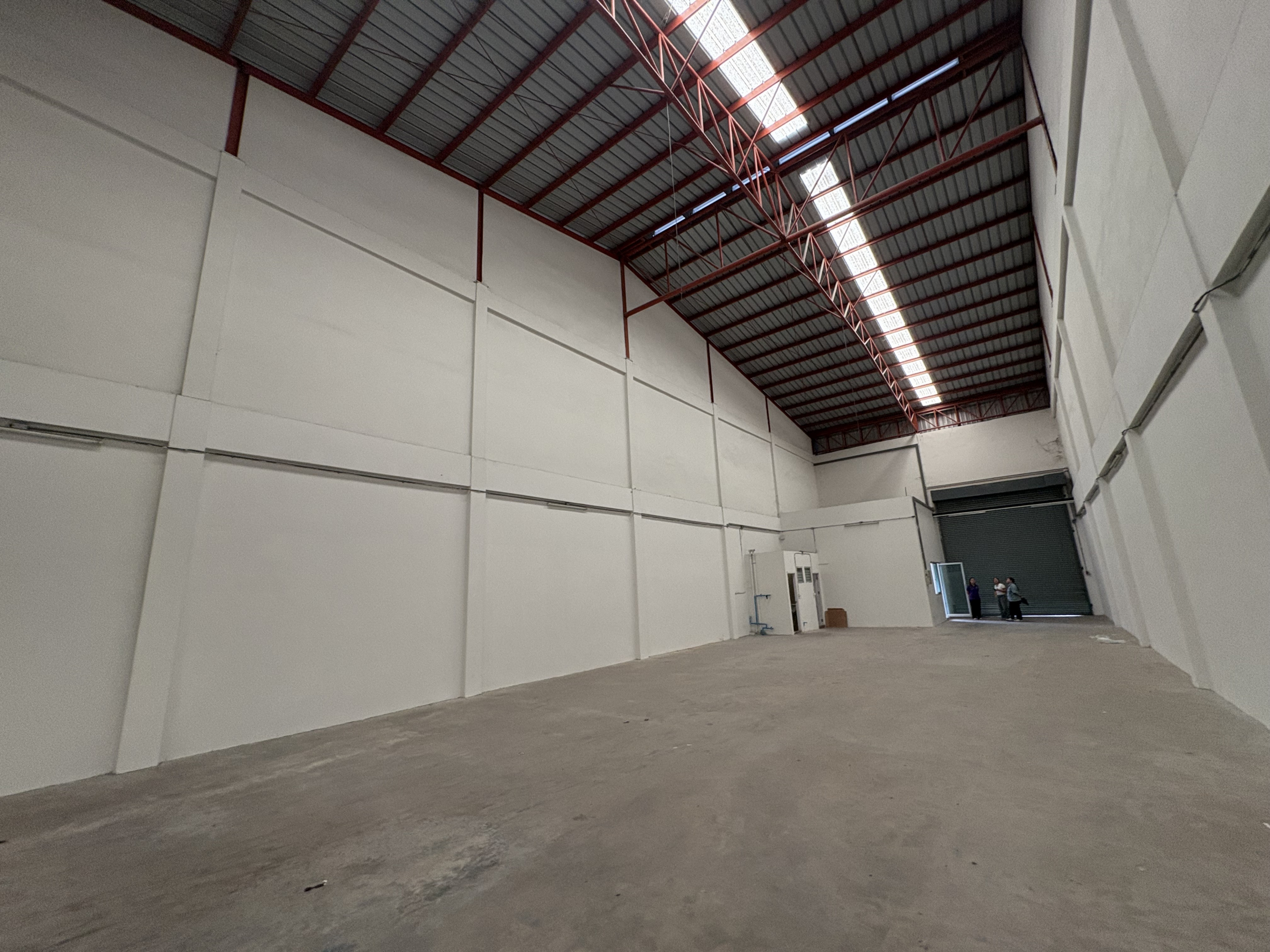 DACDB6AF-D959-403E-86B1-60C761F6767A