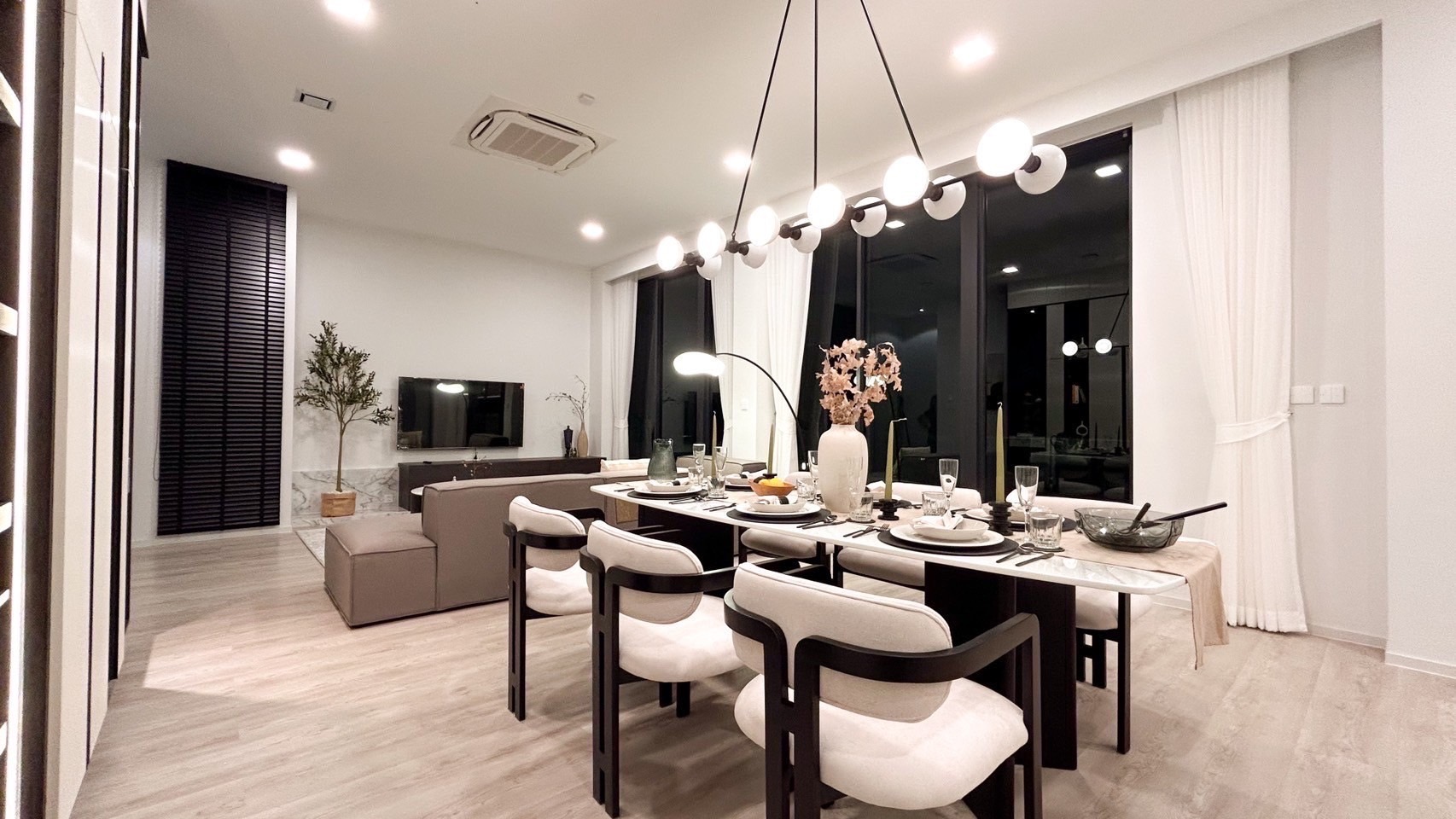 line_oa_chat_251031_135215_group_3