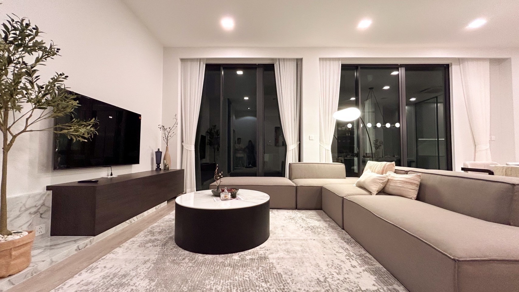 line_oa_chat_251031_135215_group_8