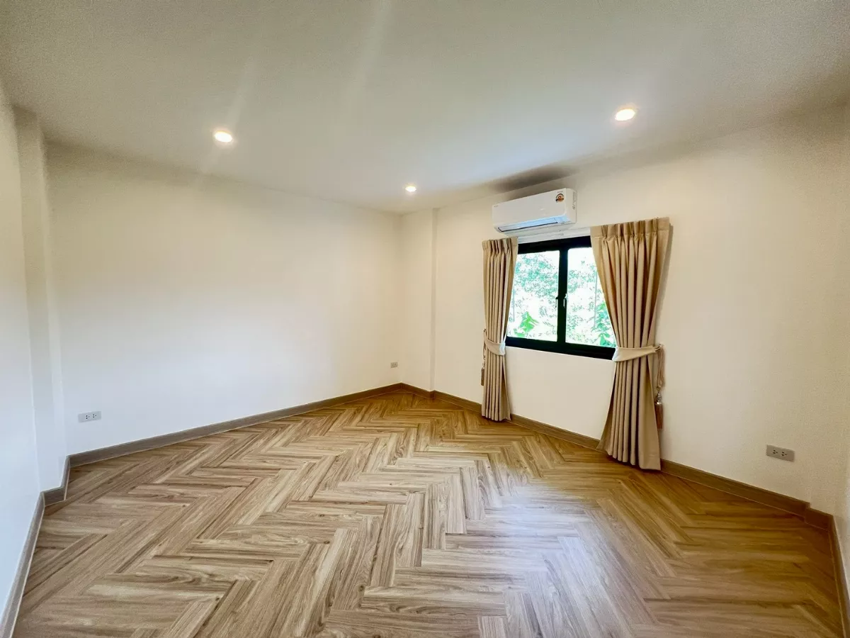 Property photo - LINE_NOTE_251107_13.jpg