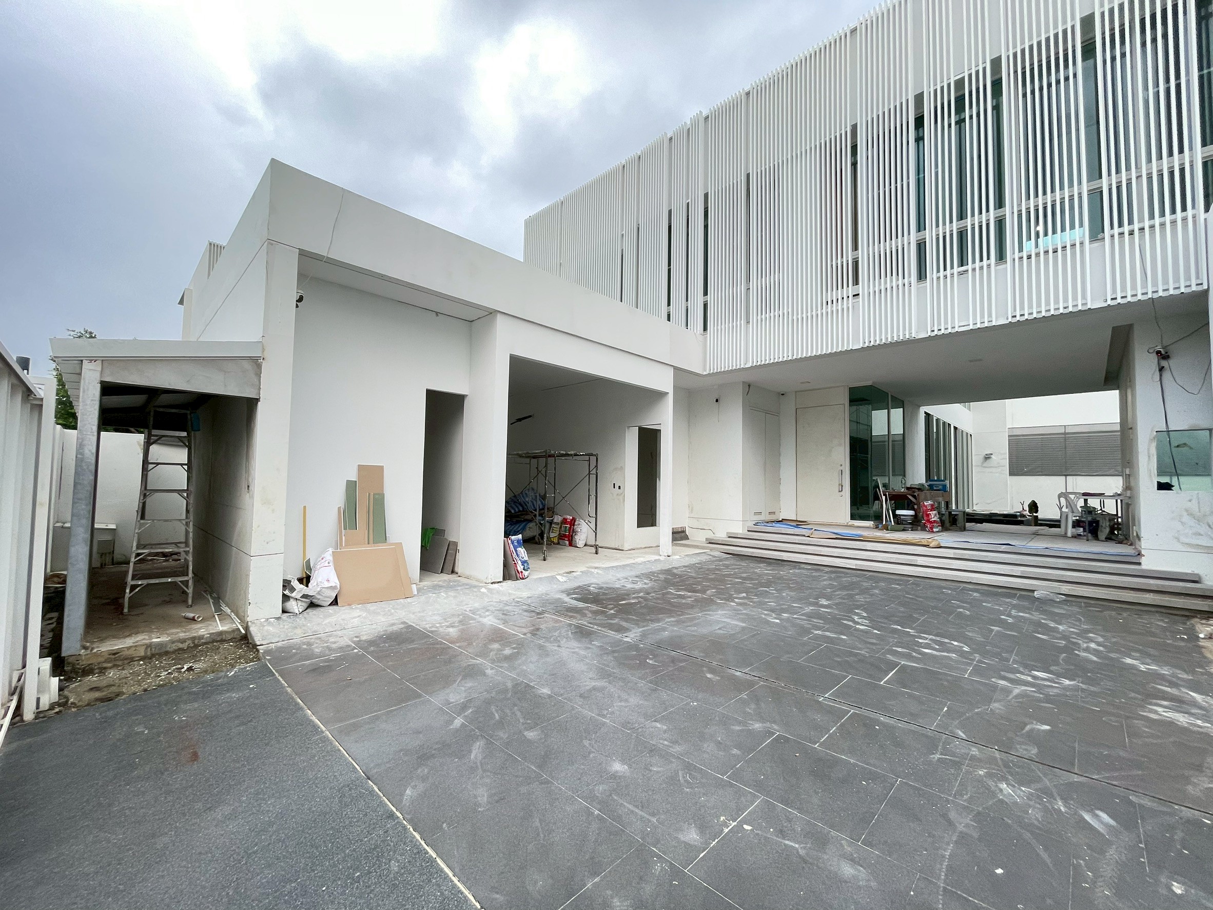 LINE_ALBUM_41168_251104_106