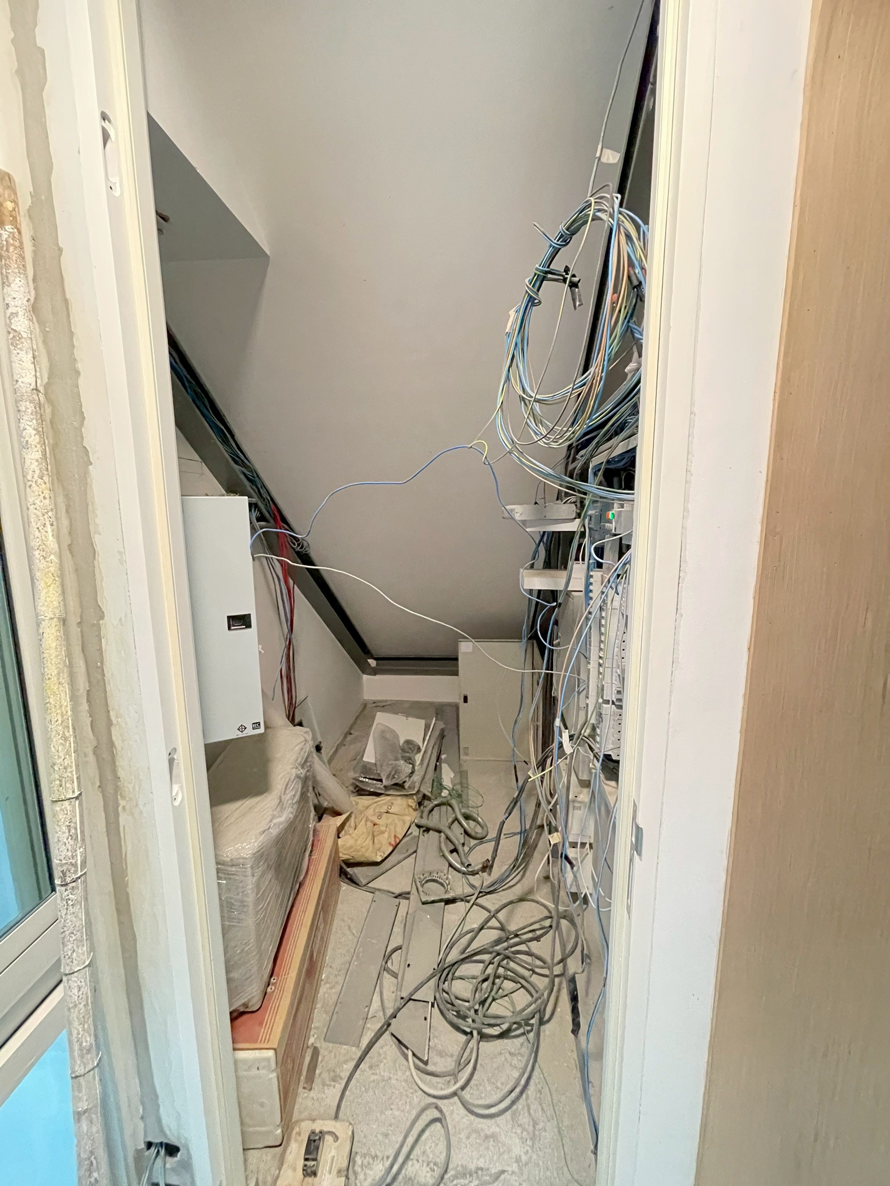 LINE_ALBUM_41168_251104_76